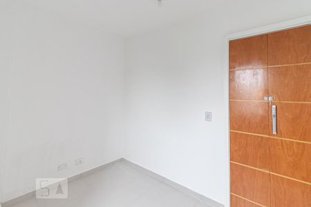 Quarto 2 de apartamento para alugar com 2 quartos, 50m² em Vila Marieta, São Paulo