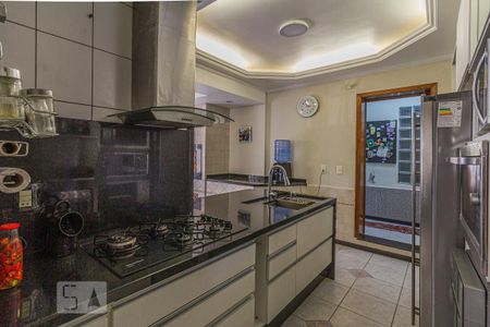 Casa à venda com 267m², 4 quartos e 2 vagasCozinha