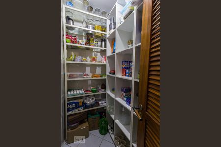 Casa à venda com 267m², 4 quartos e 2 vagasQuarto de Serviço