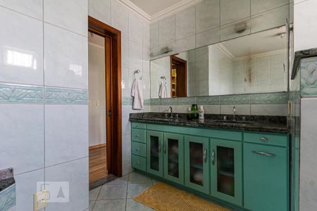 Casa à venda com 267m², 4 quartos e 2 vagasBanheiro da Suíte