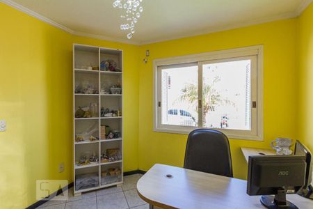 Entrada de casa à venda com 4 quartos, 267m² em Jardim Itu, Porto Alegre