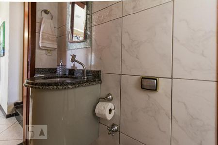 Casa à venda com 267m², 4 quartos e 2 vagasLavabo