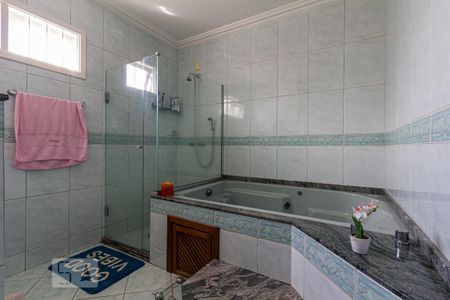 Casa à venda com 267m², 4 quartos e 2 vagasBanheiro da Suíte