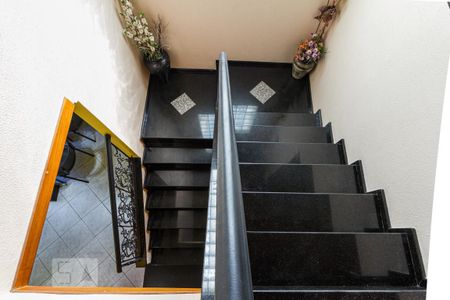 Casa à venda com 267m², 4 quartos e 2 vagasEscada