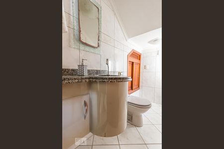 Casa à venda com 267m², 4 quartos e 2 vagasLavabo