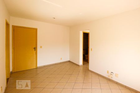 Sala de apartamento para alugar com 2 quartos, 64m² em Vargem Pequena, Rio de Janeiro