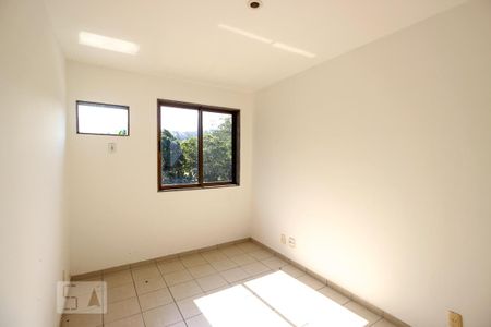 Quarto de apartamento para alugar com 2 quartos, 64m² em Vargem Pequena, Rio de Janeiro