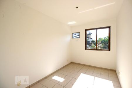 Quarto de apartamento para alugar com 2 quartos, 64m² em Vargem Pequena, Rio de Janeiro