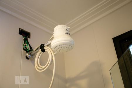 Apartamento à venda com 340m², 4 quartos e 4 vagas Apartamento à venda com 340m², 4 quartos e 4 vagasBanheiro do Quarto de Serviço