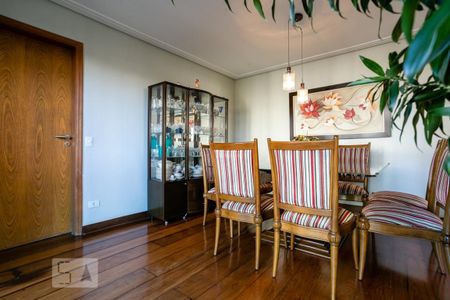 Apartamento à venda com 340m², 4 quartos e 4 vagas Apartamento à venda com 340m², 4 quartos e 4 vagasSala de Jantar