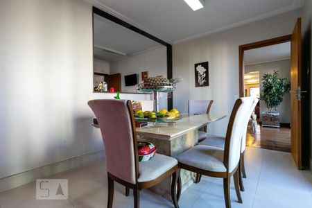 Apartamento à venda com 340m², 4 quartos e 4 vagas Apartamento à venda com 340m², 4 quartos e 4 vagasCopa