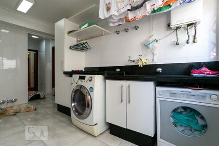 Apartamento à venda com 340m², 4 quartos e 4 vagas Apartamento à venda com 340m², 4 quartos e 4 vagasÁrea de Serviço