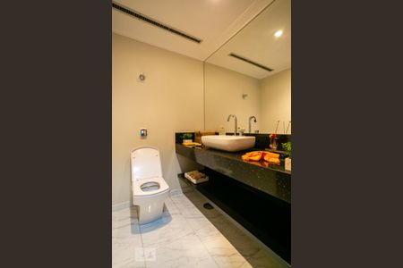 Apartamento à venda com 340m², 4 quartos e 4 vagas Apartamento à venda com 340m², 4 quartos e 4 vagasLavabo