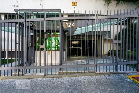 Apartamento à venda com 340m², 4 quartos e 4 vagas Apartamento à venda com 340m², 4 quartos e 4 vagasFachada do Condomínio