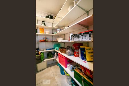 Apartamento à venda com 340m², 4 quartos e 4 vagas Apartamento à venda com 340m², 4 quartos e 4 vagasDespensa