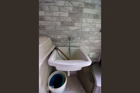 Casa à venda com 172m², 4 quartos e 2 vagasÁrea de Serviço