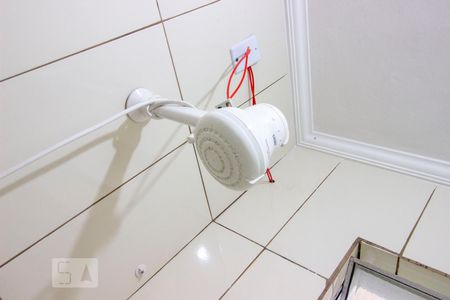 Casa à venda com 172m², 4 quartos e 2 vagasChuveiro