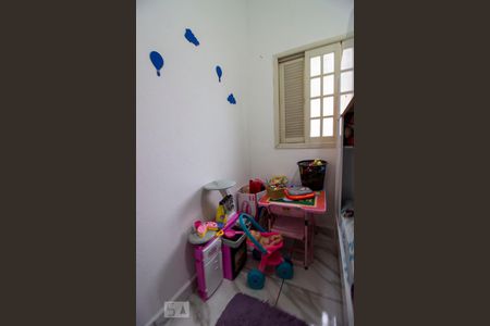 Casa à venda com 172m², 4 quartos e 2 vagasQuarto 3