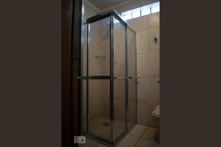 Casa para alugar com 224m², 4 quartos e 2 vagasBanheiro 2