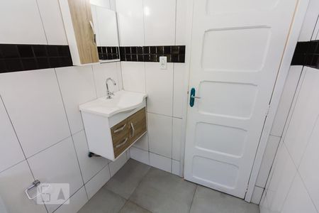 Casa para alugar com 90m², 2 quartos e 1 vaga Casa para alugar com 90m², 2 quartos e 1 vagaBanheiro 1