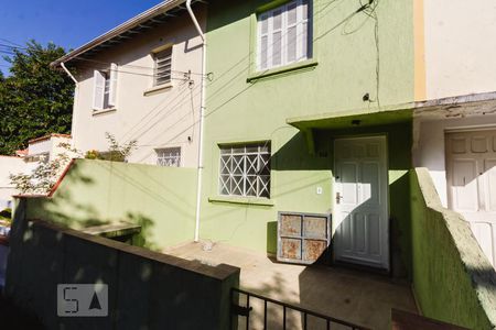Casa para alugar com 90m², 2 quartos e 1 vaga Casa para alugar com 90m², 2 quartos e 1 vagaFachada