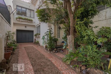 Casa à venda com 147m², 3 quartos e 3 vagasPátio