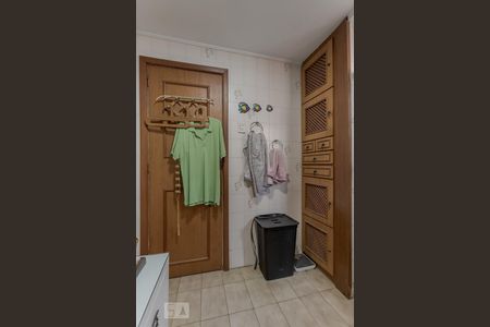 Casa à venda com 147m², 3 quartos e 3 vagasBanheiro