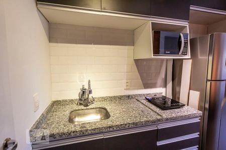 Cozinha de kitnet/studio para alugar com 1 quarto, 25m² em Consolação, São Paulo