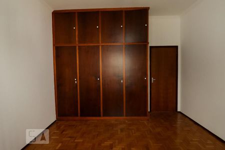 Armário de apartamento para alugar com 3 quartos, 120m² em Centro, Ribeirão Preto