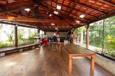 Apartamento à venda com 216m², 4 quartos e 3 vagasChurrasqueira