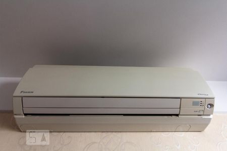 Apartamento à venda com 216m², 4 quartos e 3 vagasDetalhe Ar Quarto 1