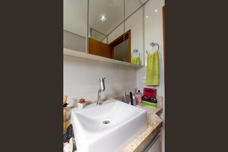 Apartamento à venda com 216m², 4 quartos e 3 vagasBanheiro Quarto 4 Suíte