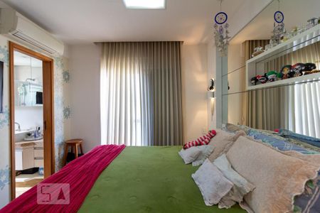 Apartamento à venda com 216m², 4 quartos e 3 vagasQuarto 4 Suíte