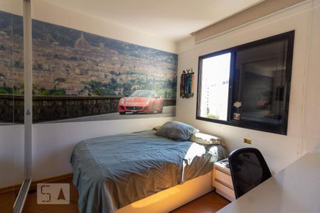 Apartamento à venda com 216m², 4 quartos e 3 vagasQuarto 2