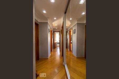 Hall Quartos de apartamento à venda com 4 quartos, 216m² em Cidade São Francisco, São Paulo