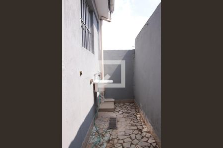 Casa para alugar com 60m², 2 quartos e sem vagaÁrea de Serviço