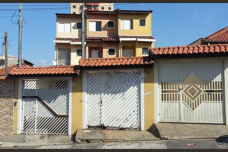 Casa à venda com 140m², 4 quartos e 3 vagasFachada