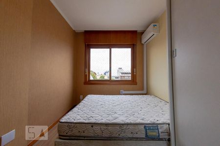 Quarto 1 de apartamento para alugar com 2 quartos, 57m² em Chácara das Pedras, Porto Alegre