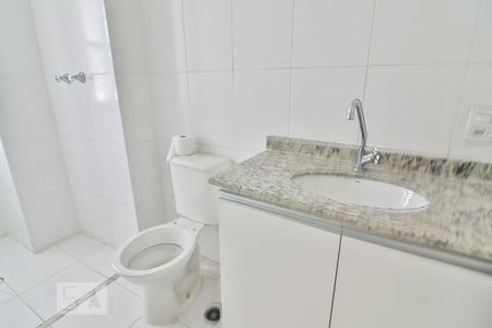 Banheiro de kitnet/studio para alugar com 1 quarto, 30m² em Santa Cecilia, São Paulo