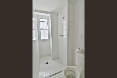 Banheiro de kitnet/studio para alugar com 1 quarto, 30m² em Santa Cecilia, São Paulo