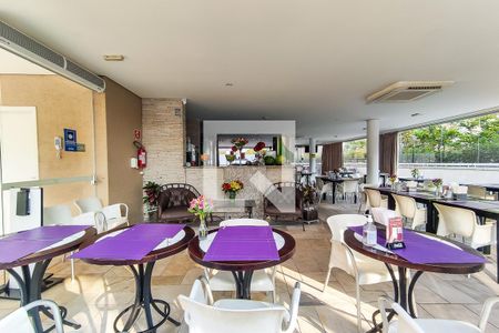 Apartamento para alugar com 143m², 3 quartos e 2 vagas Apartamento para alugar com 143m², 3 quartos e 2 vagasÁrea Comum - Restaurante do Club