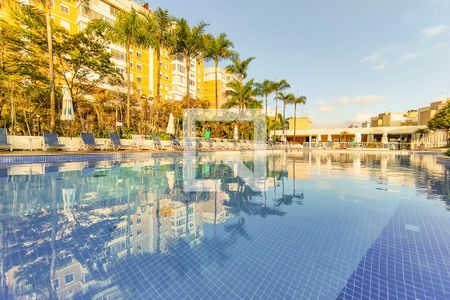 Apartamento para alugar com 143m², 3 quartos e 2 vagas Apartamento para alugar com 143m², 3 quartos e 2 vagasÁrea Comum - Piscina