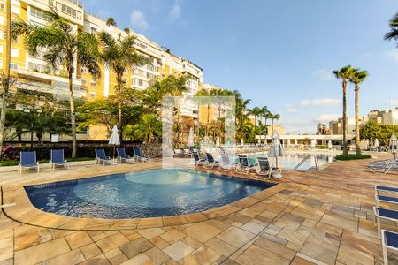 Apartamento para alugar com 143m², 3 quartos e 2 vagas Apartamento para alugar com 143m², 3 quartos e 2 vagasÁrea Comum - Piscina