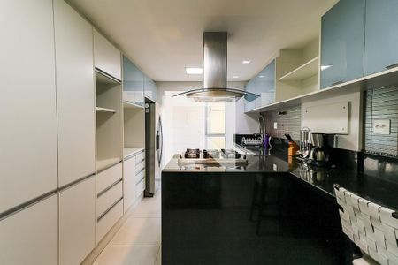 Apartamento para alugar com 143m², 3 quartos e 2 vagas Apartamento para alugar com 143m², 3 quartos e 2 vagasCozinha
