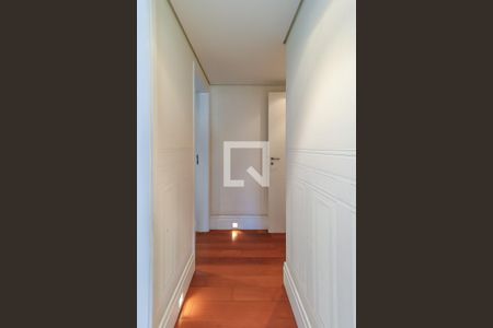 Apartamento para alugar com 143m², 3 quartos e 2 vagas Apartamento para alugar com 143m², 3 quartos e 2 vagasCorredor Dormitórios