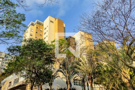 Apartamento para alugar com 143m², 3 quartos e 2 vagas Apartamento para alugar com 143m², 3 quartos e 2 vagasFachada