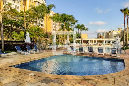 Apartamento para alugar com 143m², 3 quartos e 2 vagas Apartamento para alugar com 143m², 3 quartos e 2 vagasÁrea Comum - Piscina