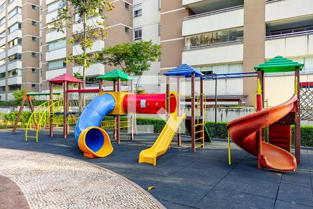 Apartamento para alugar com 143m², 3 quartos e 2 vagas Apartamento para alugar com 143m², 3 quartos e 2 vagasÁrea Comum - Playground
