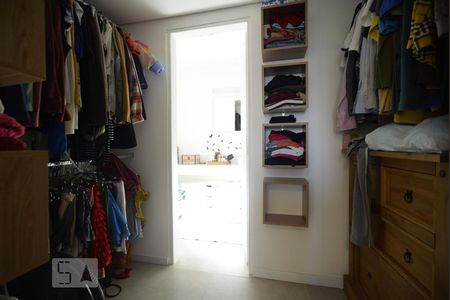 Apartamento à venda com 85m², 2 quartos e 1 vagaCloset