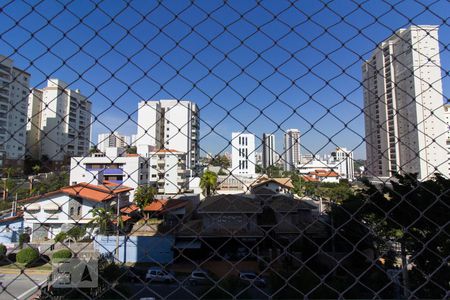 Apartamento para alugar com 247m², 3 quartos e 4 vagasVista